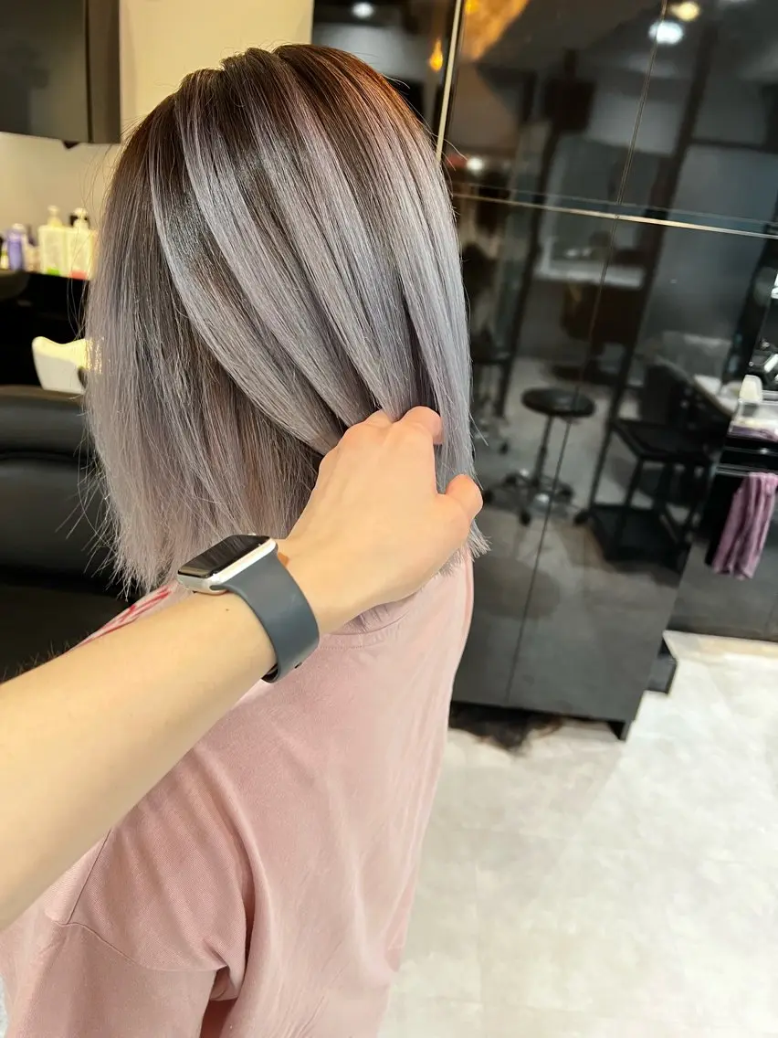 ミディアム カラー バレイヤージュ ラベンダーカラー レイヤーカット ヘアカラー トリートメント PSY(サイ)池袋 金田尚久🎨のヘアスタイル