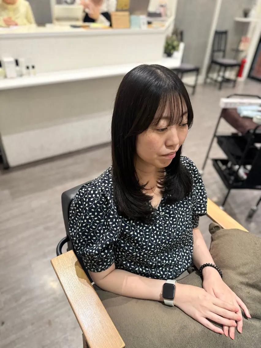 ミディアム カラー グレージュ オリーブグレージュ オリーブグレー カット ヘアカラー トリートメント 艶髪レイヤー上田 紗也🇰🇷💗のヘアスタイル