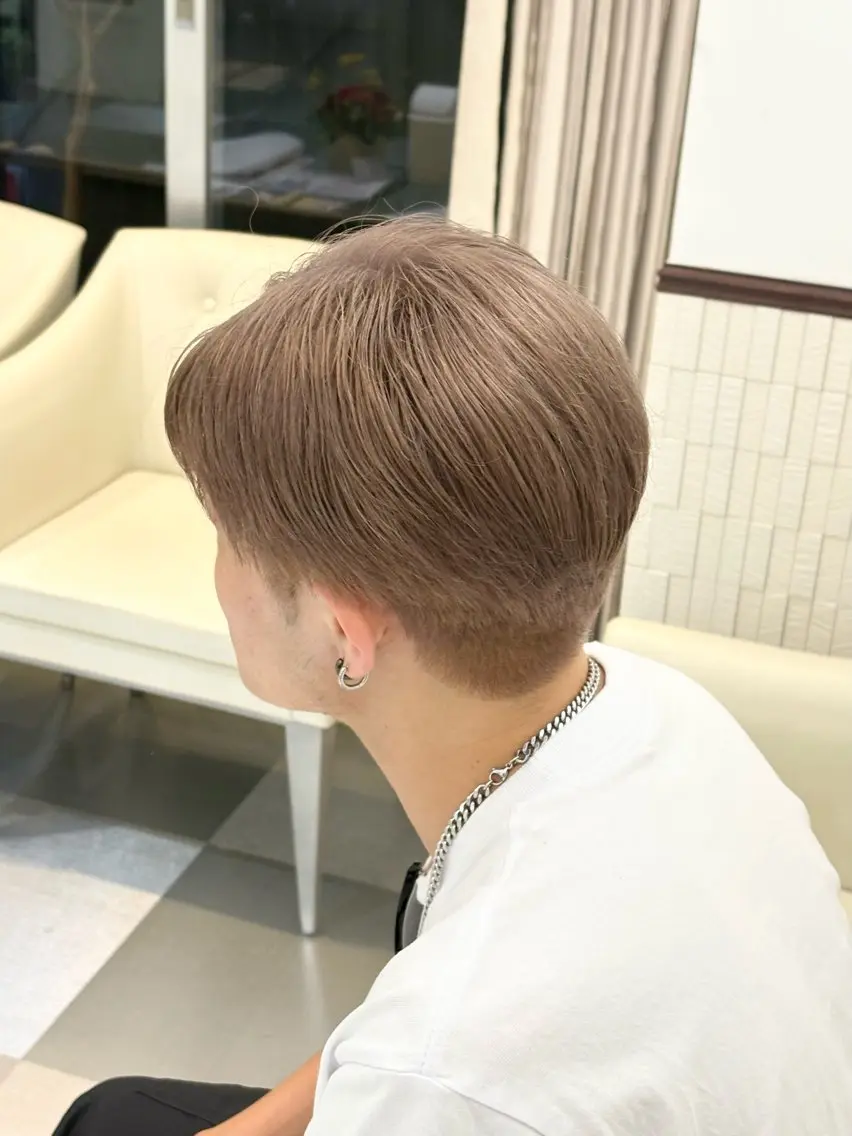 ショート カラー ベージュカラー ブリーチ 透明感カラー ダブルカラー ヘアカラー 緑川 瑠奈のヘアスタイル