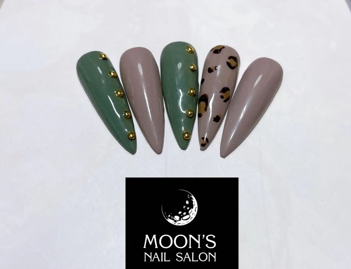 ネイル shoko🌙 Moonsのネイルデザイン