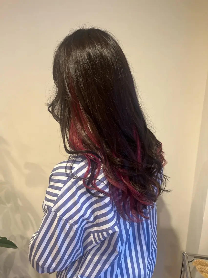 ロング カラー ブリーチ カット ヘアカラー 永井 亜実のヘアスタイル