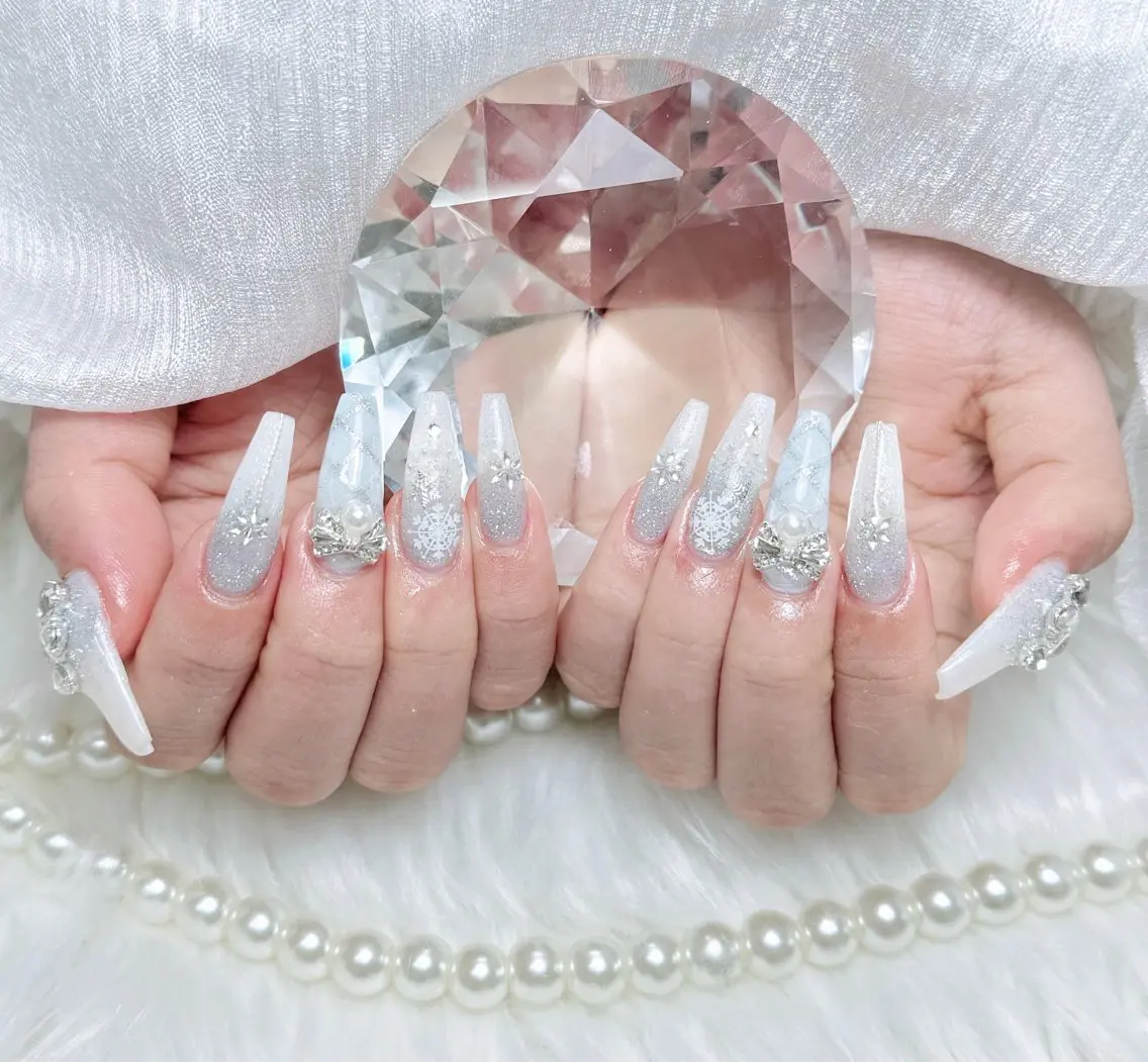 ネイル ハンドネイル ハンドケア Nova Nail Nambaのネイルデザイン