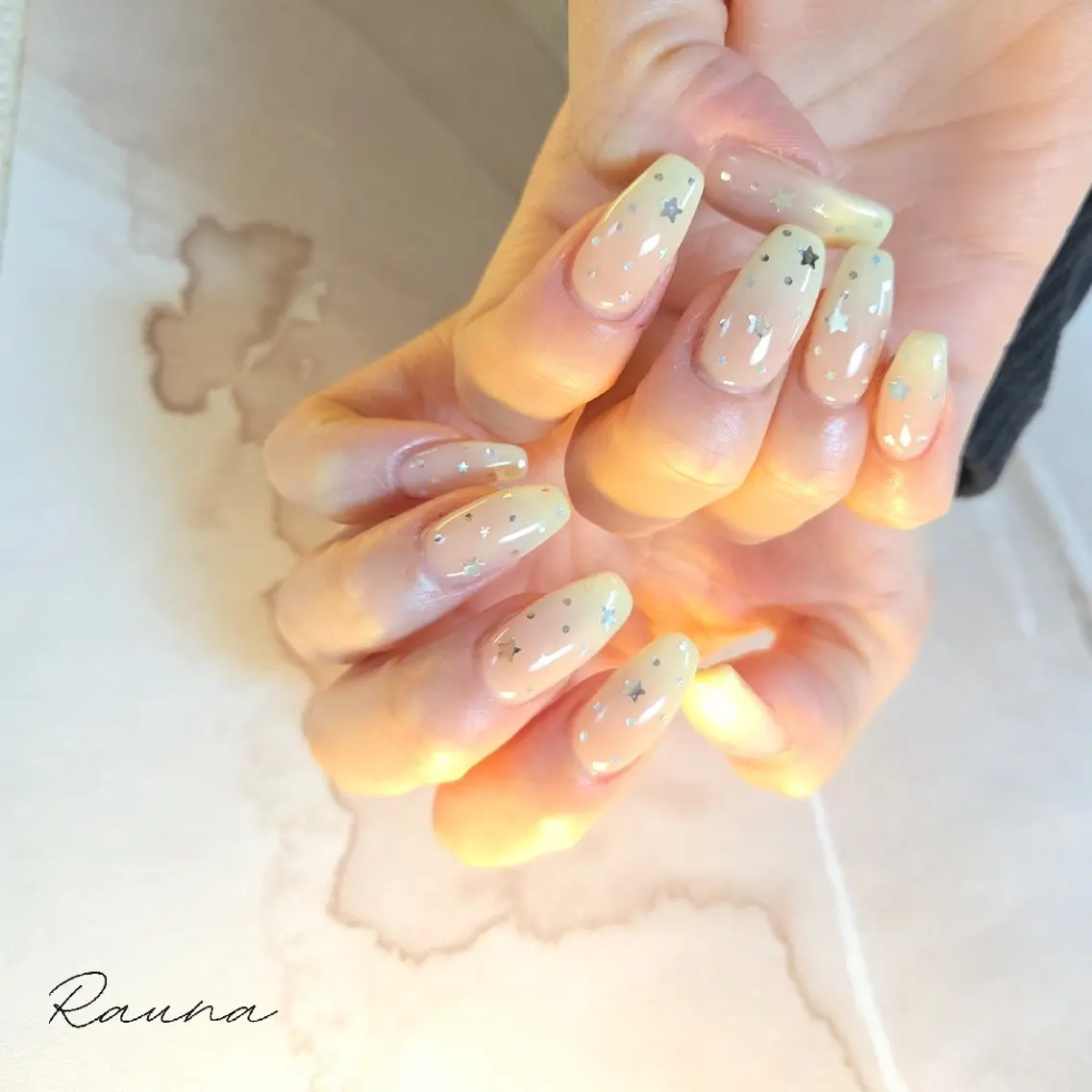 ネイル ハンドネイル Rauna nailsalon のネイルデザイン