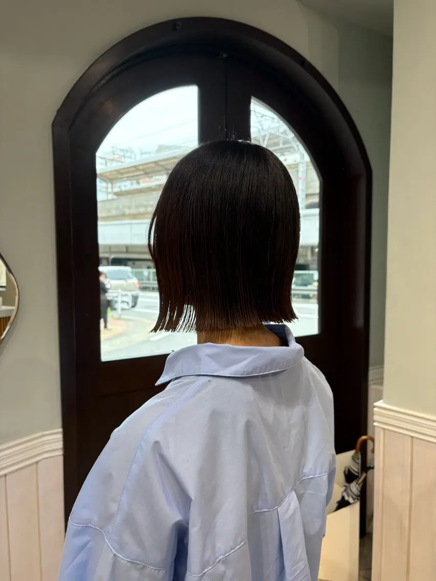 ショート 外ハネヘア カット kanon 透明感hairのヘアスタイル