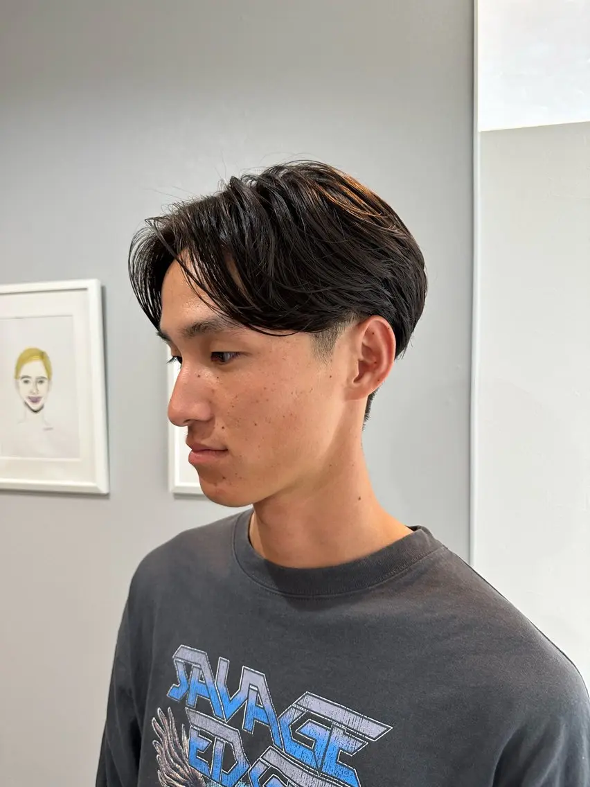 ショート パーマ メンズ フェザーパーマ メンズパーマ メンズショート 顔周りカット ショートヘア カット enrichミヤモト ヒロヤのヘアスタイル