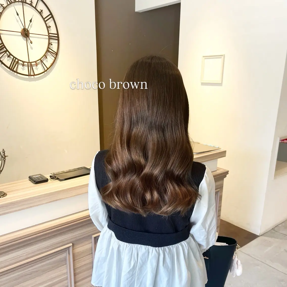 セミロング カラー ベージュカラー ブリーチ ブラウンカラー ブリーチなしカラー ヘアカラー トリートメント 川越 輝梨奈のヘアスタイル