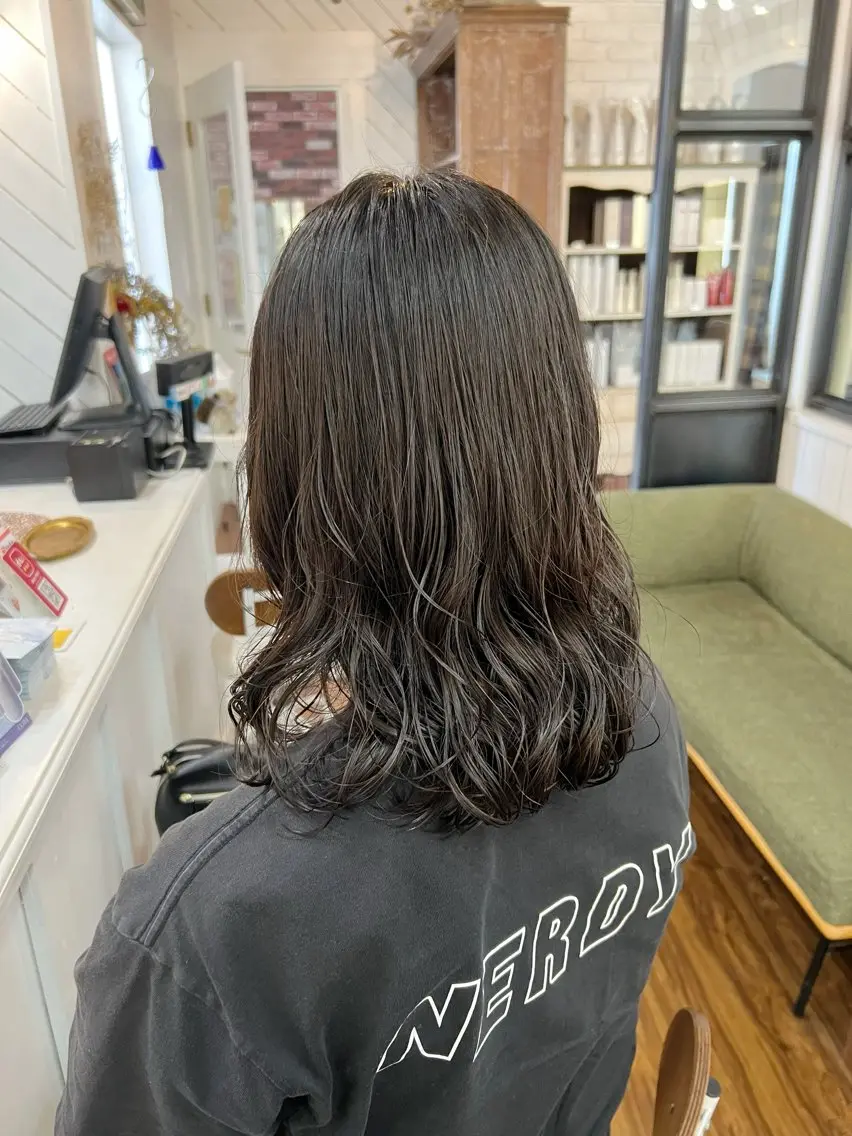 ミディアム パーマ ミディアムパーマ デジタルパーマ カット ヘアカラー パーマ YURAGI🤍 SAEのヘアスタイル