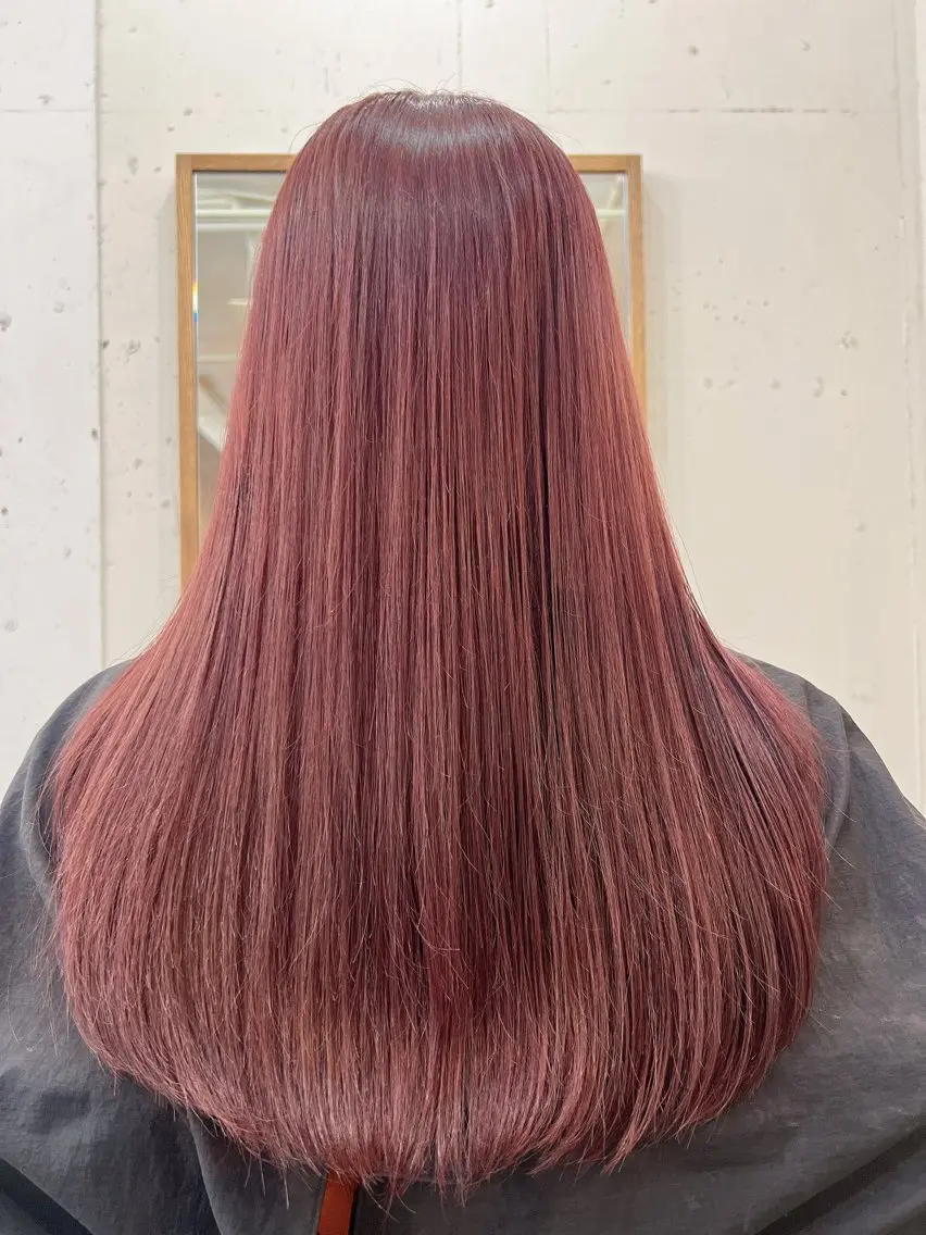 ロング ヘアカラー 🩷艶カラー 🧡💛リサ🫧のヘアスタイル