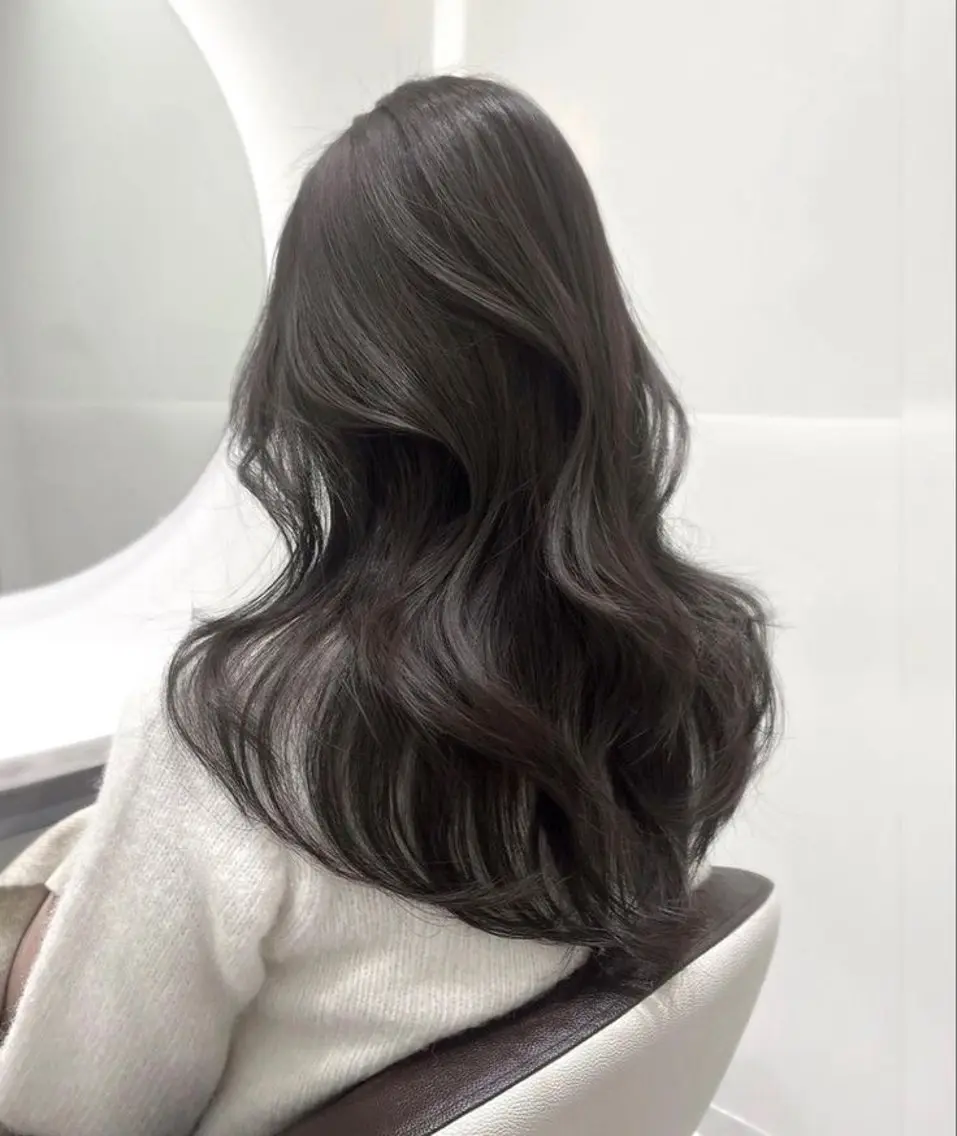 ロング カラー ヘアアレンジ カット ヘアカラー トリートメント ヘアセット レイヤー×透明感カラ ーHAYATOのヘアスタイル