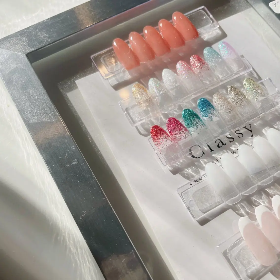 ネイル ラメ(グリッター) ラメグラデーション 春ネイル nailsalon SIMB.のネイルデザイン