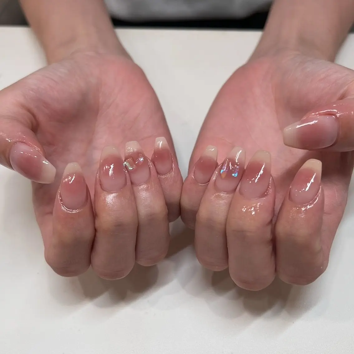 ネイル ハンドネイル ハンドケア SHIORI🐈⬛ 韓国⌇ワンホンネイルのネイルデザイン