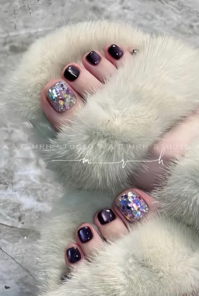 ネイル チークネイル 長さ出し フラワーネイル フレンチネイル ガーリー sun nail池袋 モデル募集のネイルデザイン