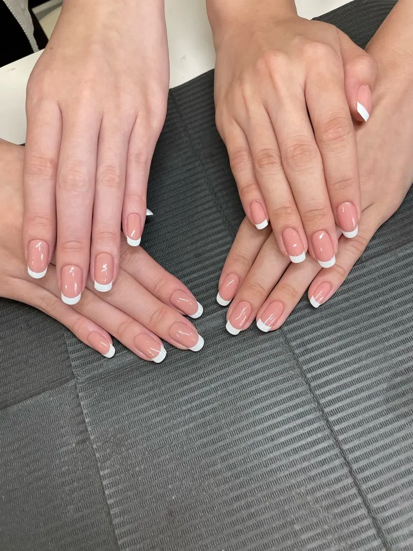 白フレンチマニキュア練習モデルさん募集♪の写真