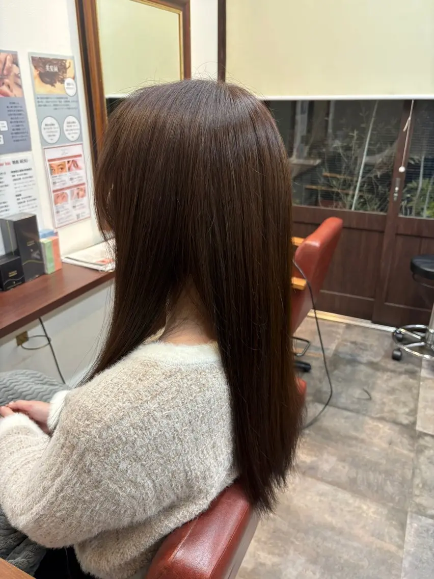 セミロング カラー ブリーチ ブリーチなしカラー 水永 琴寧のヘアスタイル