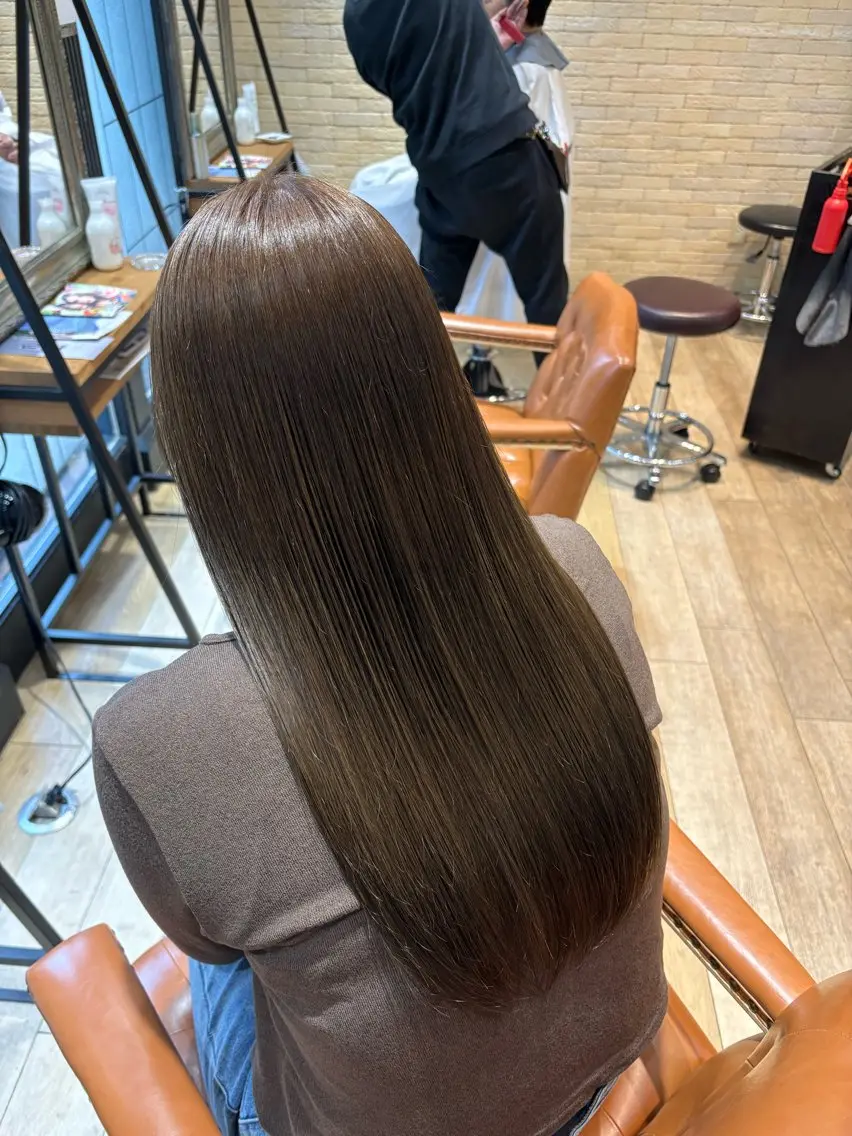 ロング カラー ヘアカラー しおり🍬 KOKORO🤍のヘアスタイル