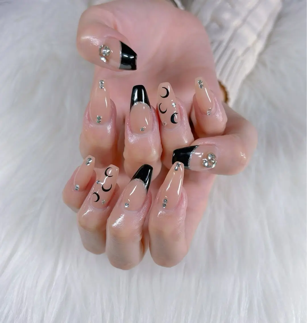 ミディアム 韓国風ヘア クリスマス ハンドネイル Lee _nailのネイルデザイン