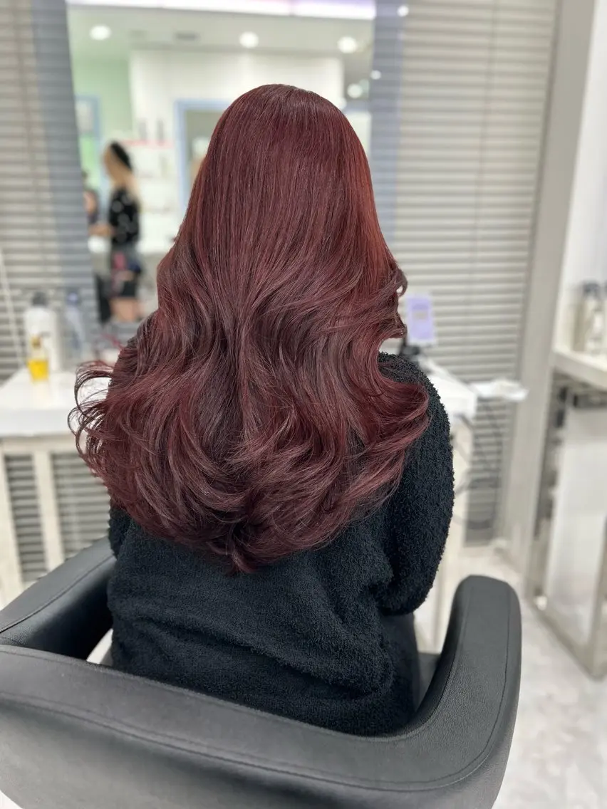 ロング 暖色系ハイトーン♡ mioriのヘアスタイル