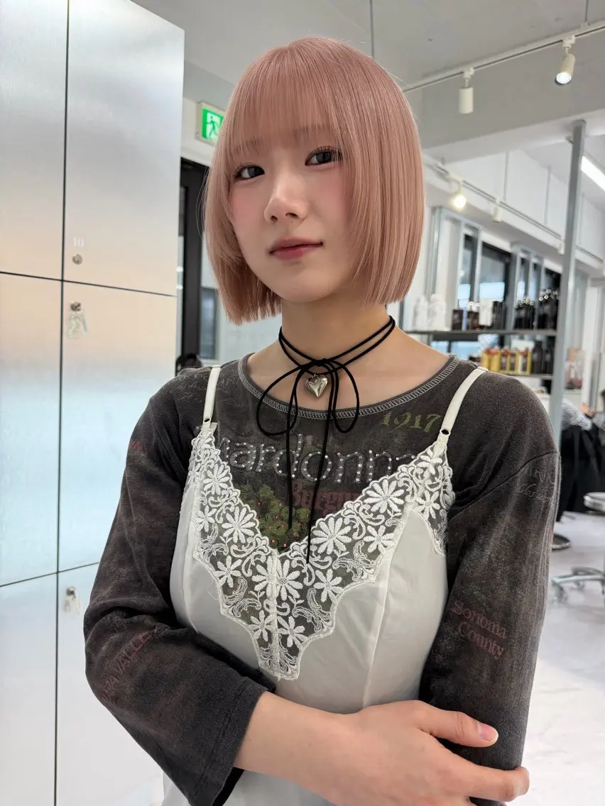 ショート カラー ベージュカラー ブリーチ ケアブリーチ デザインカラー ダブルカラー ヘアカラー トリートメント TATSUブリーチ/ ミルクティーベージュのヘアスタイル