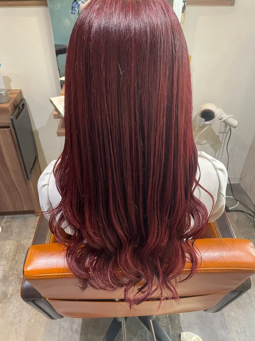 カラー ブリーチ ブリーチなしカラー レッドカラー 藤本 稀光のヘアスタイル