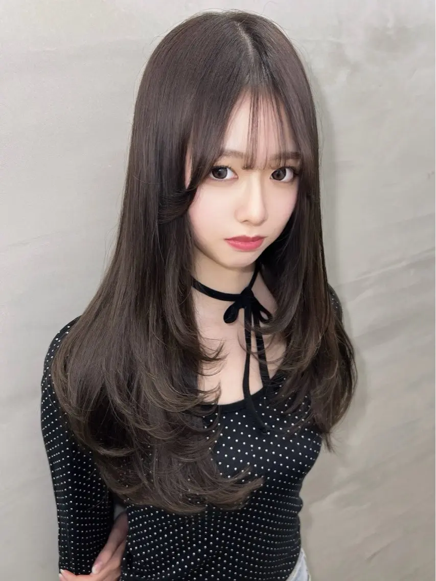 セミロング カラー ヘアアレンジ ダークグレー ダークグレージュ グレージュ カット ヘアカラー トリートメント ベテラン美容師が対応 /髪質改善/縮毛矯正のヘアスタイル