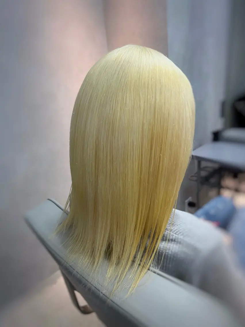 セミロング カラー ブリーチ 抜きっぱなしブロンド ブロンド デザインカラー ハイトーンカラー ヘアカラー TOON 川崎店 👫🏼橋本貴志のヘアスタイル