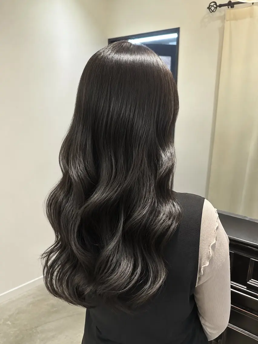 ロング ロングレイヤー 韓国風ヘア レイヤーカット ロング カット ヘアカラー 小野 永貴のヘアスタイル