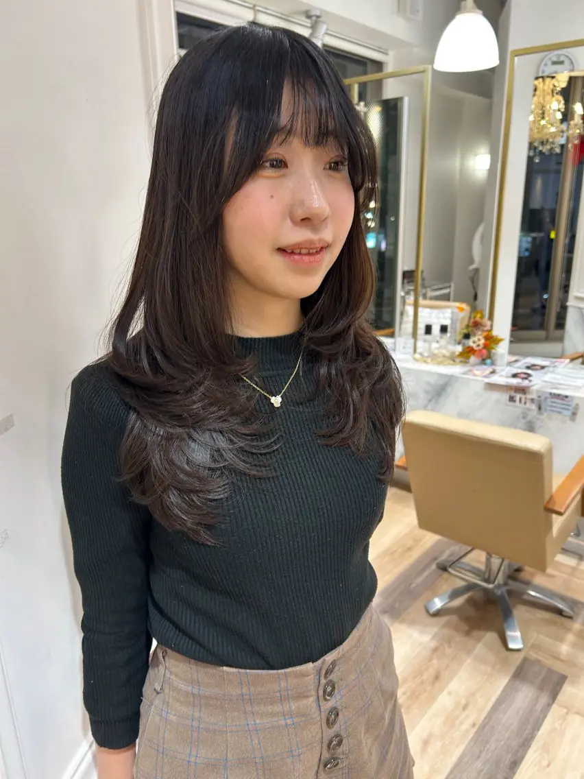 ロング カラー 透明感カラー ハッシュカット 韓国風ヘア レイヤーカット 小顔カット カット 大阪梅田/レイヤー/ ハイライト/yuuのヘアスタイル
