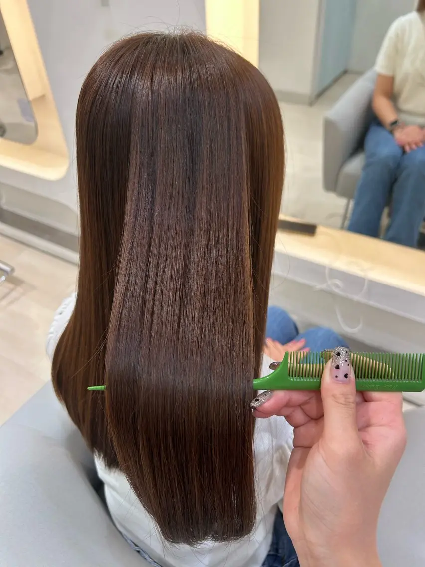セミロング 縮毛矯正 堀 日次のヘアスタイル