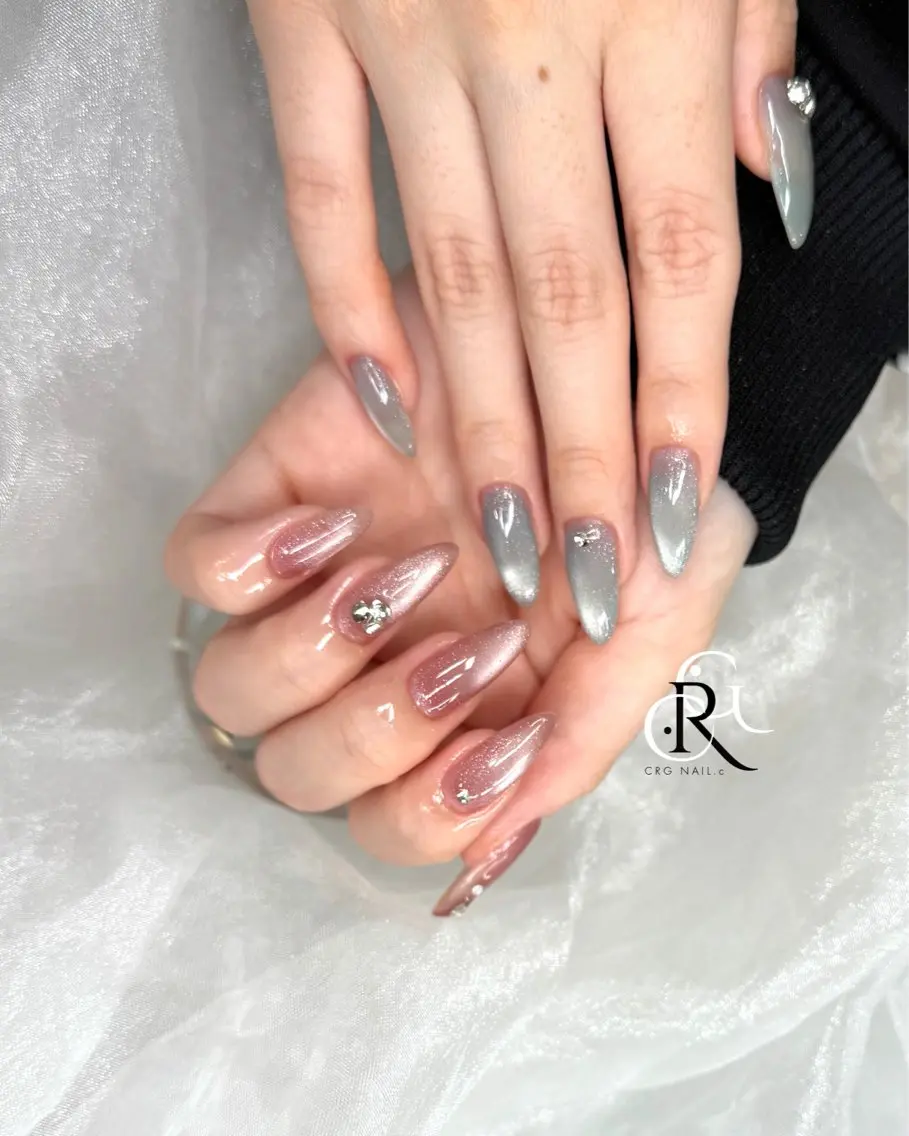 セミロング ハンドネイル CRGNAIL EMIRIのネイルデザイン