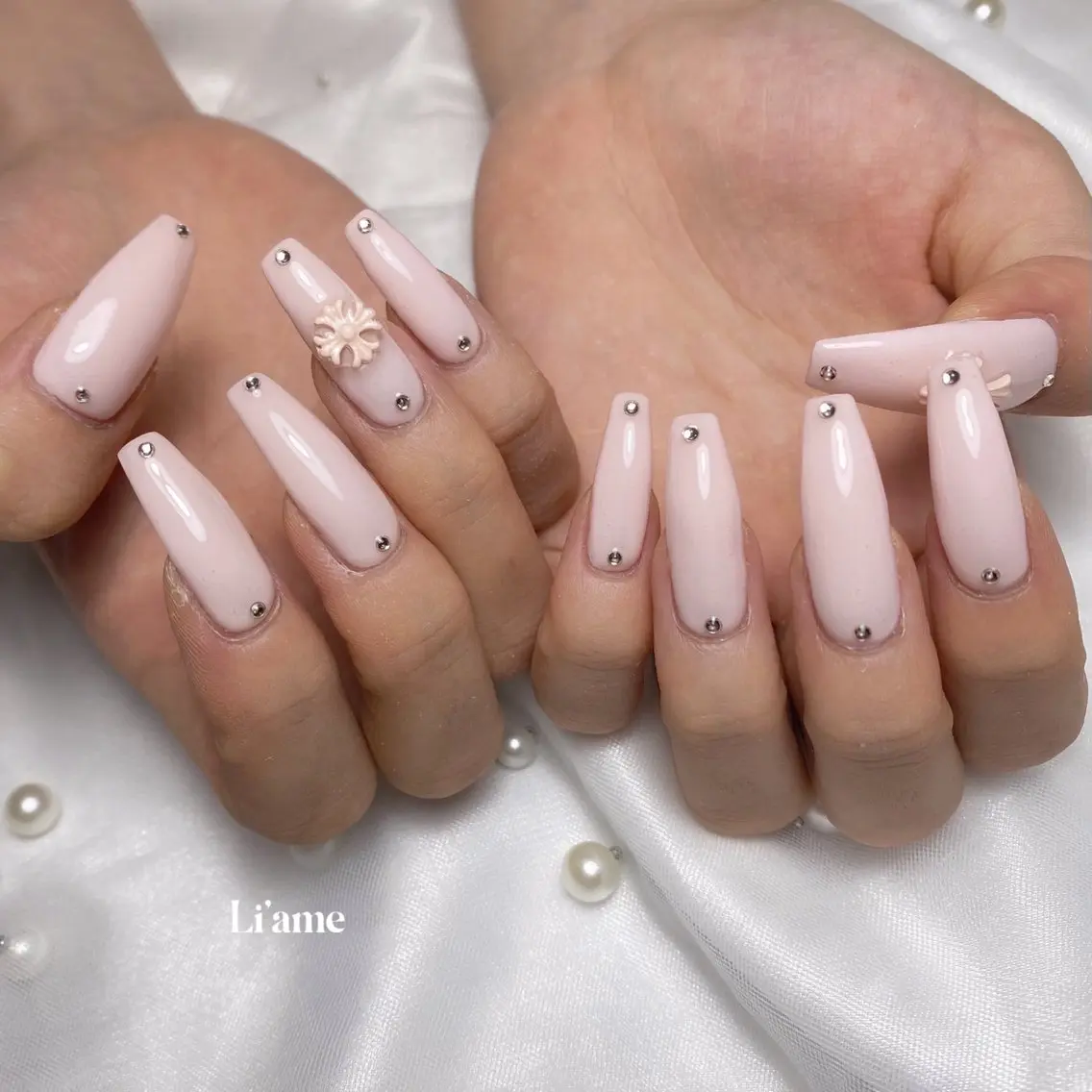 ネイル ストーンネイル ハンドネイル Luna 【Li'ame】のネイルデザイン