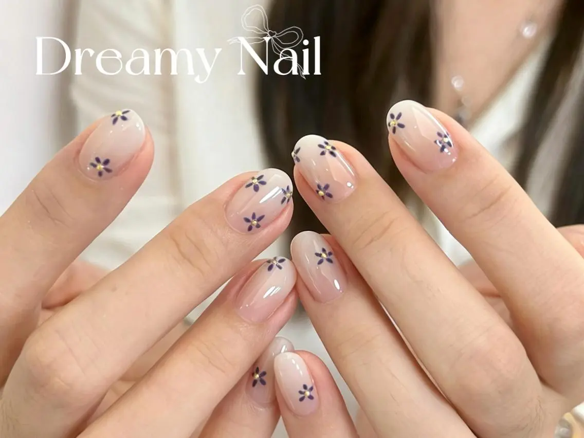 ネイル フラワーネイル オフィスネイル シンプルネイル ⭐️Syu Rei⭐️のネイルデザイン