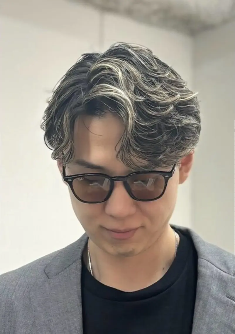 ショート カラー パーマ メンズ メンズハイライト メンズメッシュ メンズパーマ ハイライトカラー メッシュ カット ヘアカラー 浅草駅徒歩8分/メ ンズ特化/久保 歩夢のヘアスタイル
