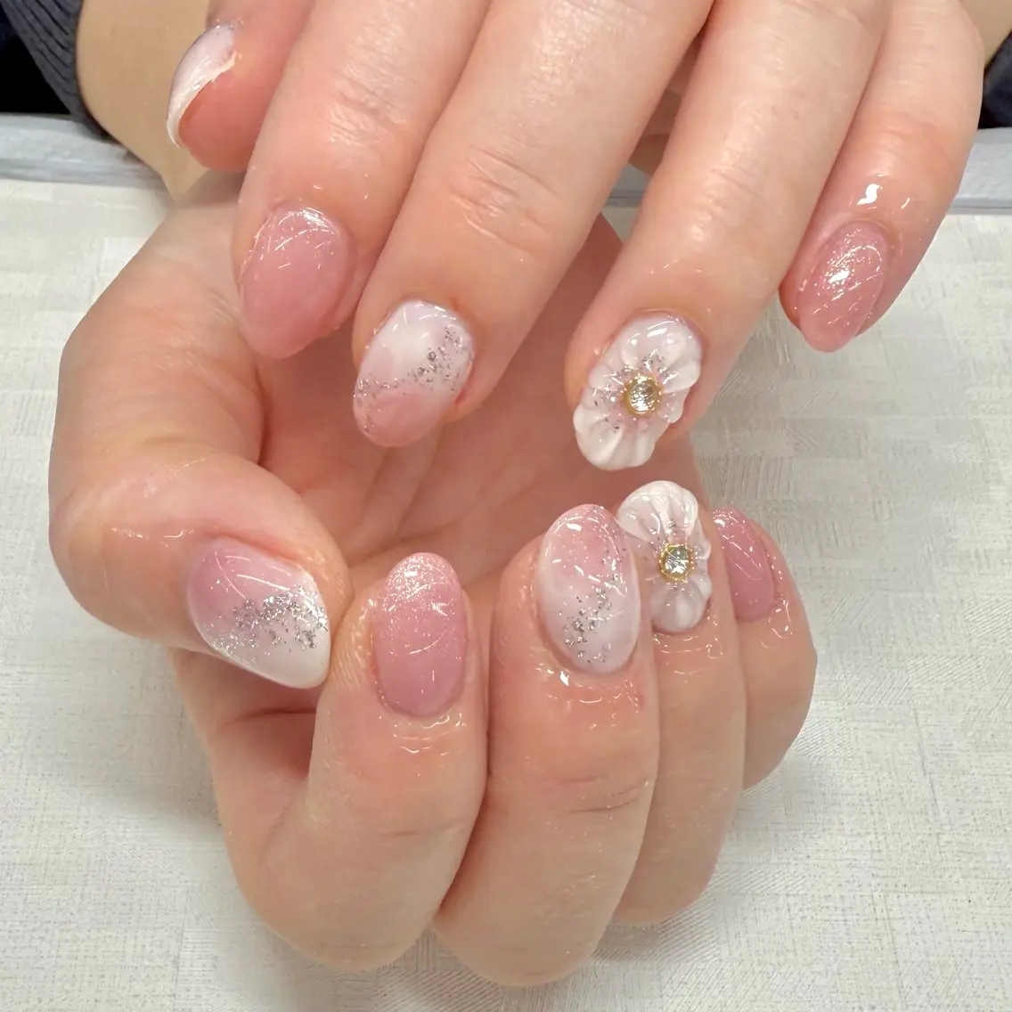ネイル アートネイル MAXKELLY正池 白フレンチ募集🕊️のネイルデザイン