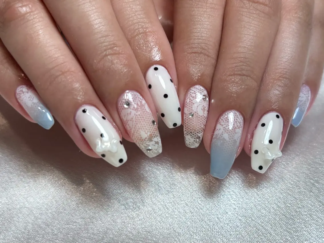 ミディアム ハンドネイル Nailsalon Puttiのネイルデザイン