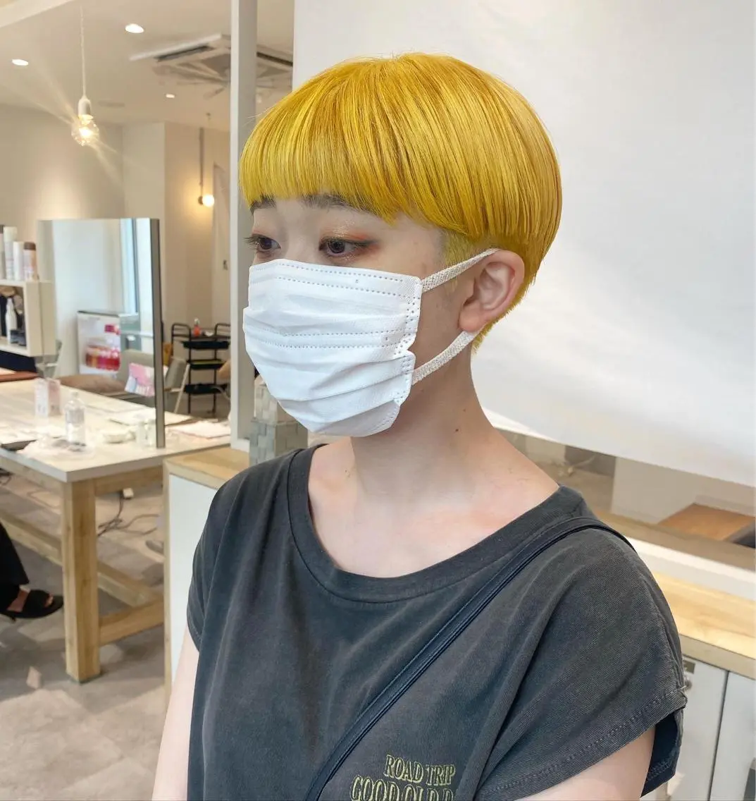 ショート カラー ブリーチ ハイトーンカラー イエローカラー ショートヘア カット 🌷Asuka /レイヤーカット🌷のヘアスタイル