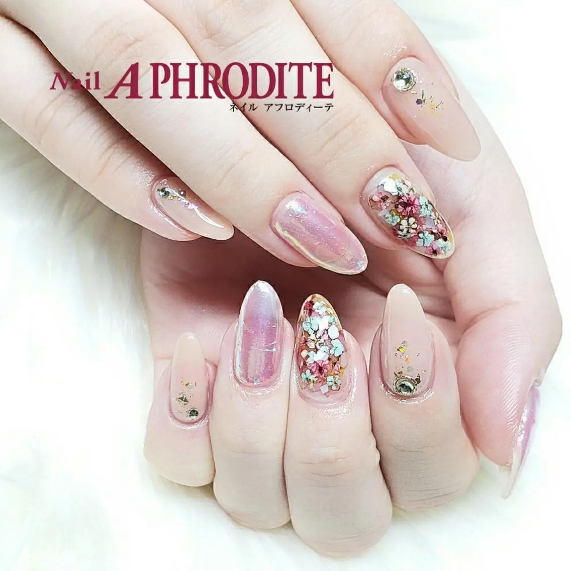 ネイル 持ち込み ニュアンスネイル ハンドネイル Nail Aphroditeのネイルデザイン