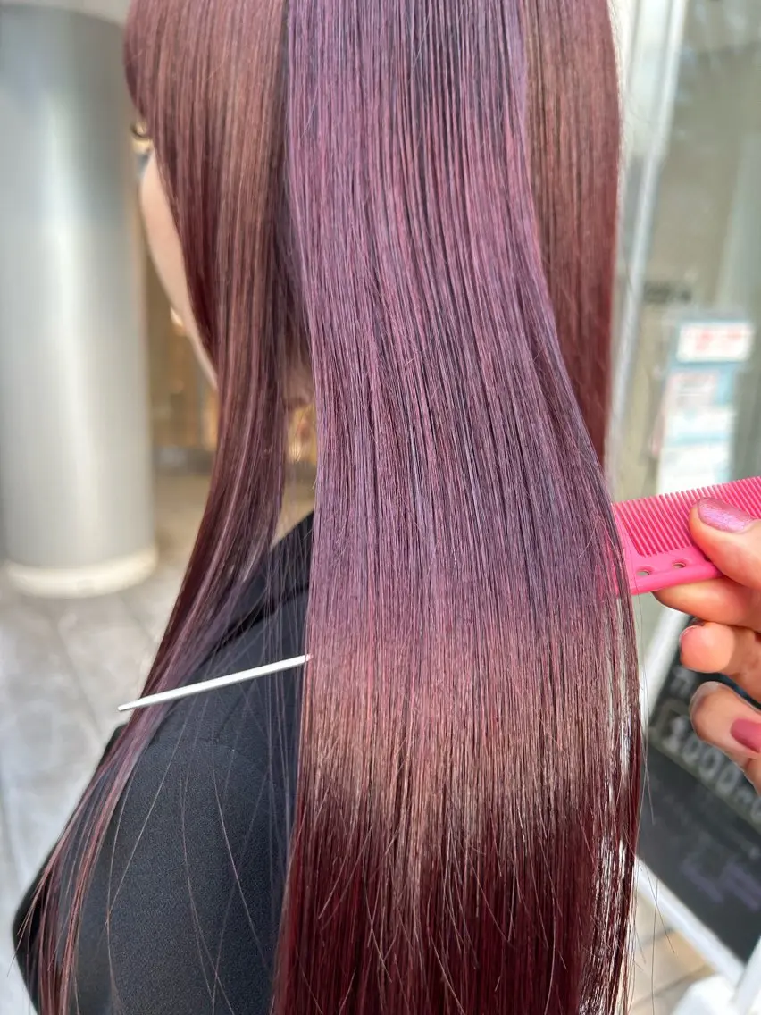 ロング カラー レッドカラー ヘアカラー トリートメント ᴋᴀɴᴀ 🎀のヘアスタイル