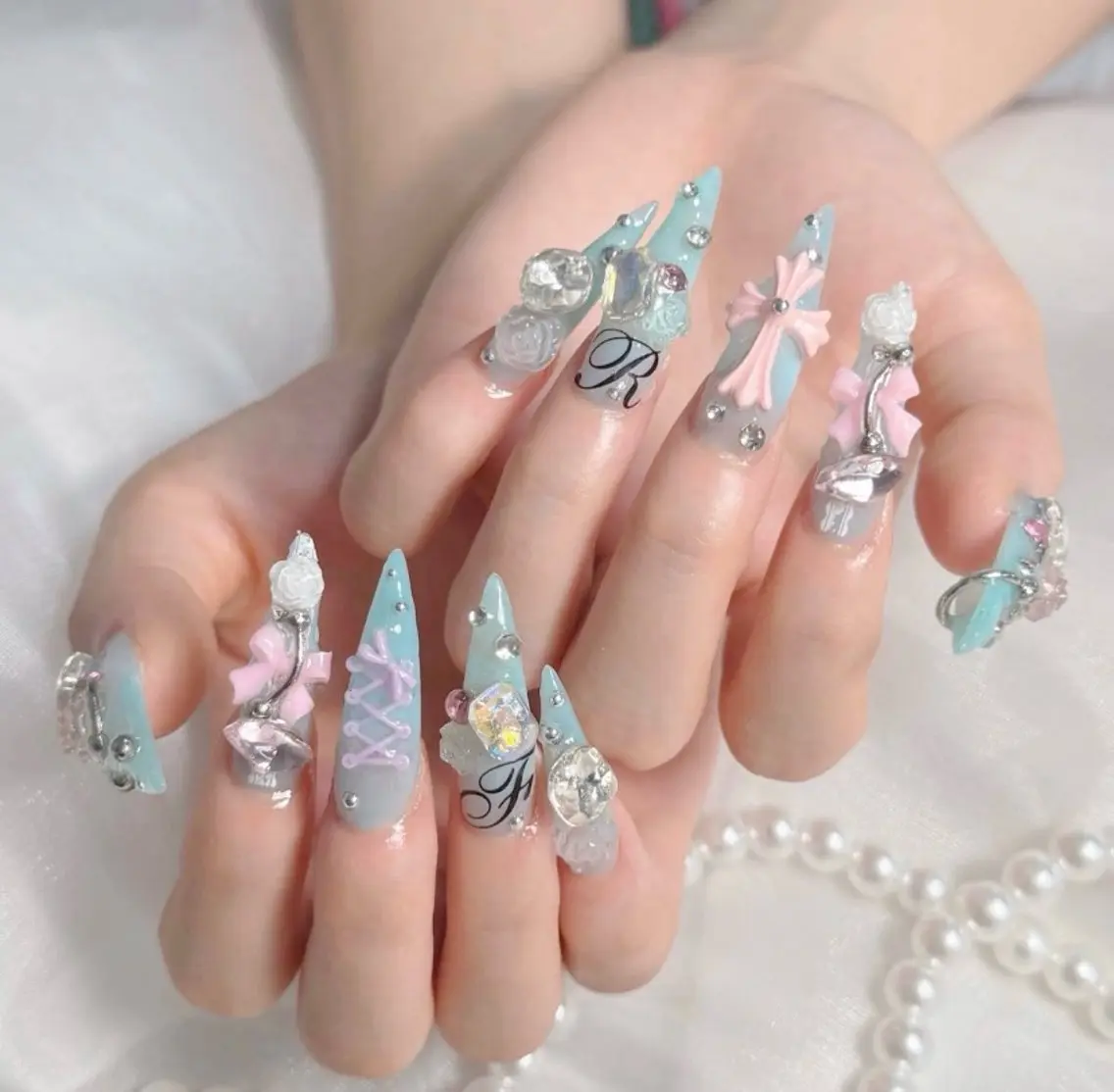 ネイル アートネイル ボルドー フレンチネイル ジェルネイル 氷ネイル・うるうるネイル ハンドネイル Julie Nail Hinのネイルデザイン