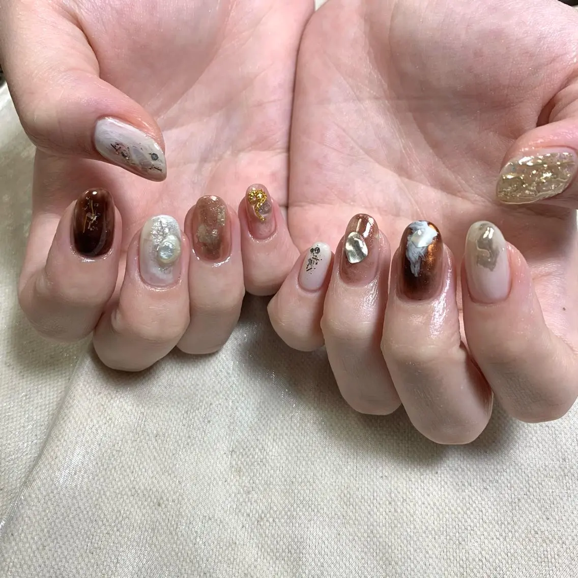 ネイル ニュアンスネイル 里見 麗のネイルデザイン