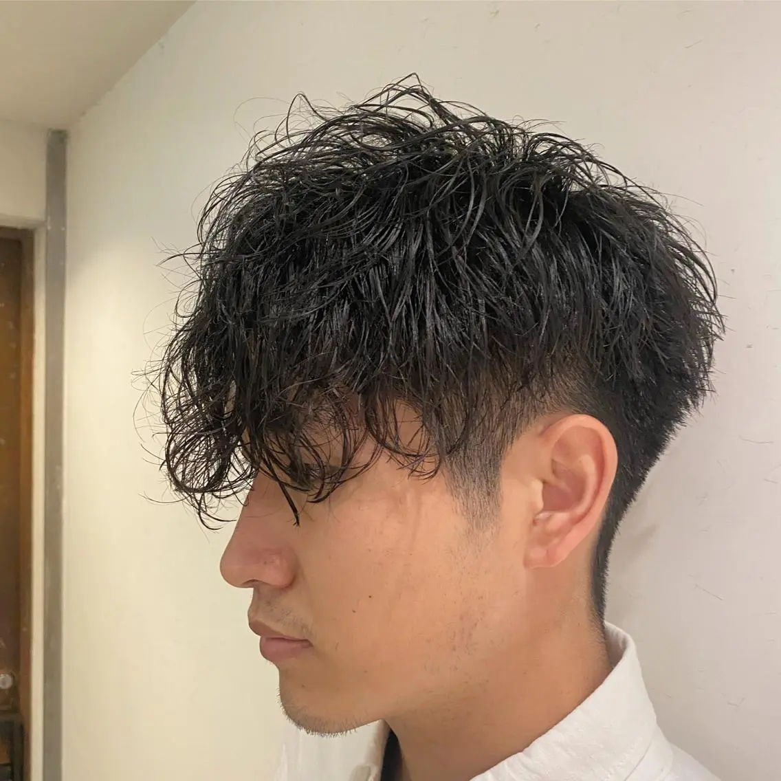 ミディアム パーマ メンズ ミディアムパーマ メンズパーマ ツイストスパイラルパーマ スパイラルパーマ カット パーマ TELA HAIR 岩槻 高梨のヘアスタイル