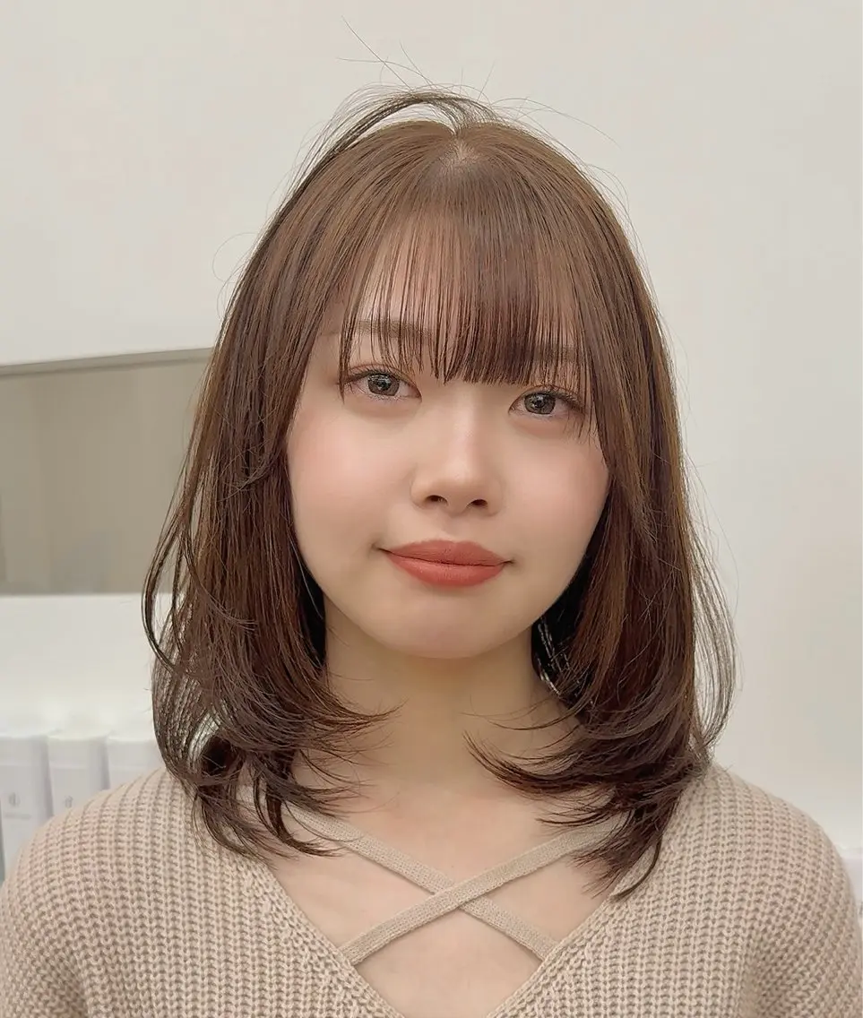 ミディアム ミディアムレイヤー レイヤーカット カット ヘアカラー 新田 琴美/ レイヤー/透明感のヘアスタイル