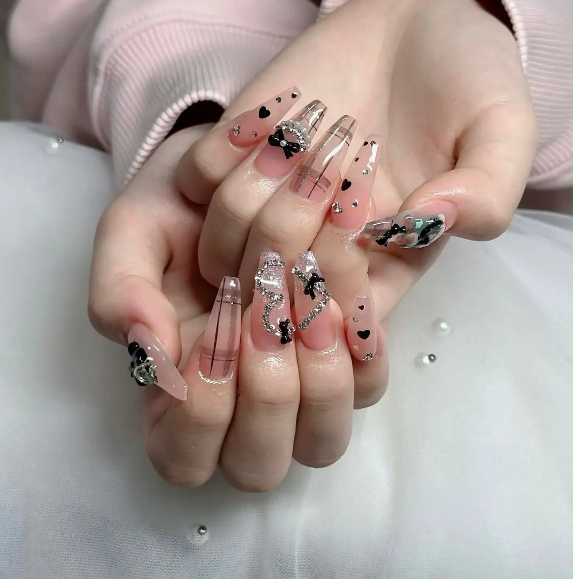 ネイル フレンチネイル ジェルネイル ハロウィン 韓国ネイル マグネットネイル ハンドネイル Hbaby nailのネイルデザイン