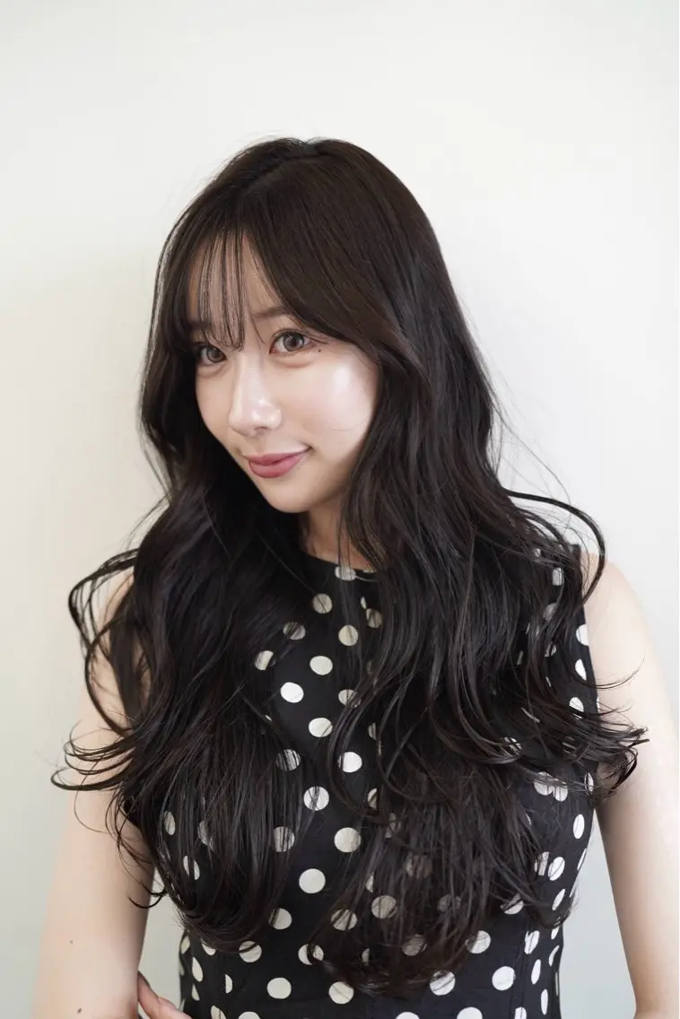ロング カラー 透明感カラー 顔周りカット ハッシュカット 韓国風ヘア レイヤーカット カット ヘアカラー トリートメント 越智 彩心のヘアスタイル