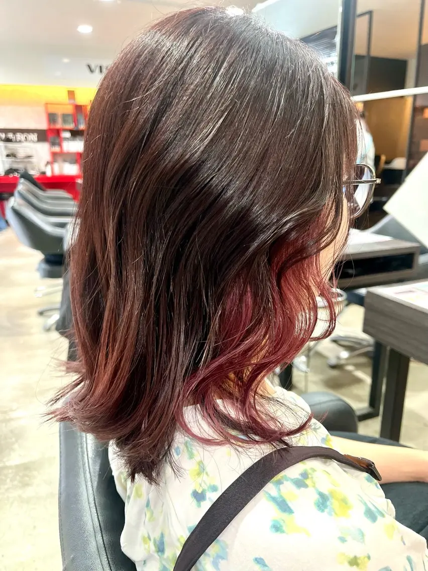 ミディアム カラー インナーカラー 大貫 遥菜のヘアスタイル