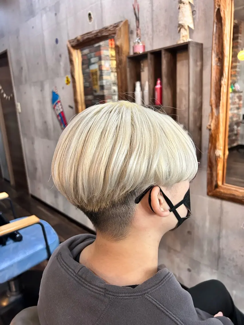 ショート ヘアカラー トリートメント higashi chiriのヘアスタイル