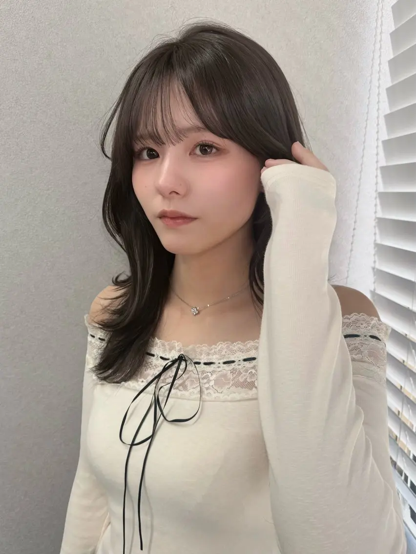 ロング カラー ロングレイヤー ベージュカラー ブラウンカラー ショコラベージュ チョコレートブラウン カット ヘアカラー トリートメント レイヤーカット /顔周り/和奏︎♪のヘアスタイル