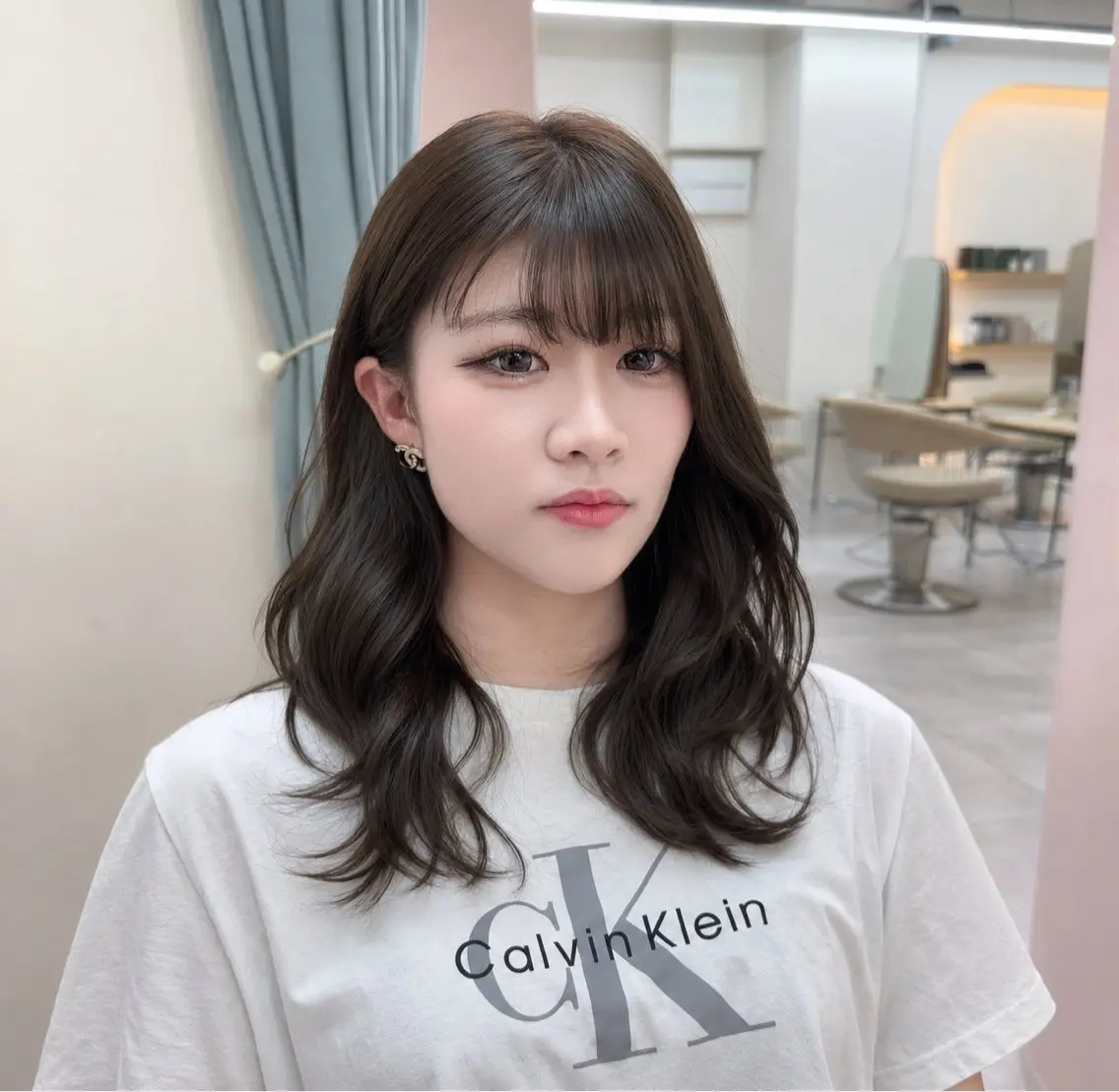 ロング カラー グレージュ オリーブグレージュ オリーブグレー レイヤーカット ローレイヤー カット ヘアカラー トリートメント 広島本通り/立町/ ボブ/レイヤー/石井のヘアスタイル