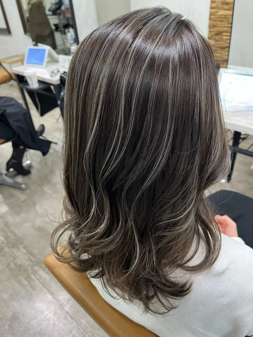 ミディアム 🌈白髪ぼかし特化 🌈naokoのヘアスタイル