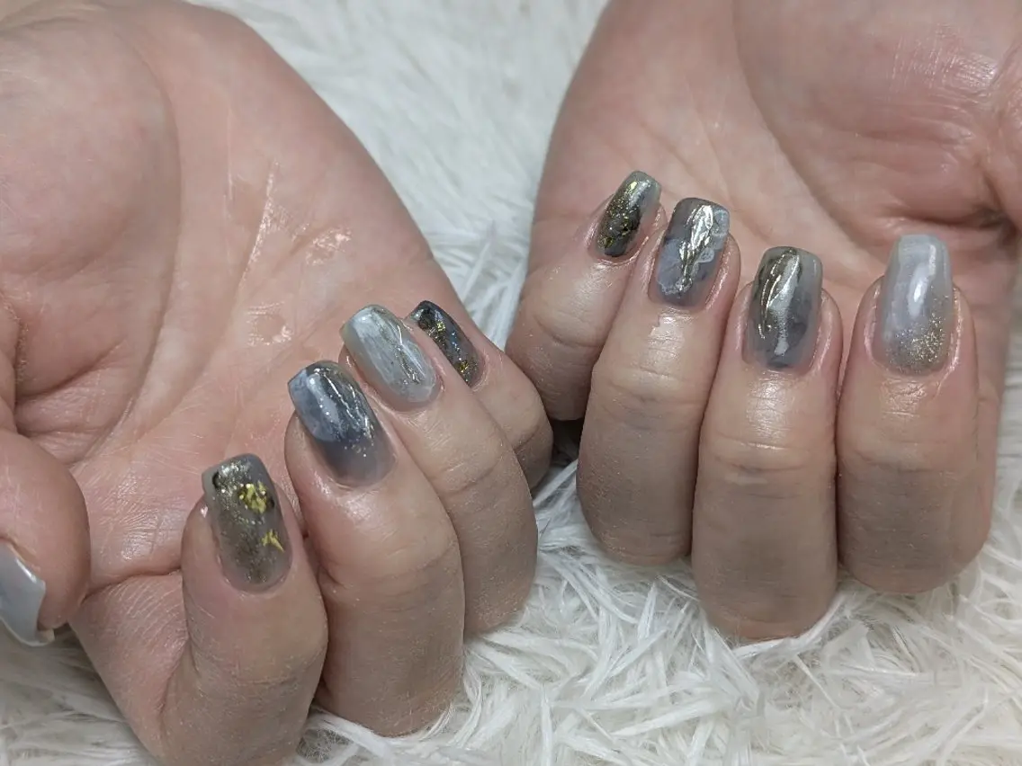 ミディアム ハンドネイル Nailspeace Omalyのネイルデザイン