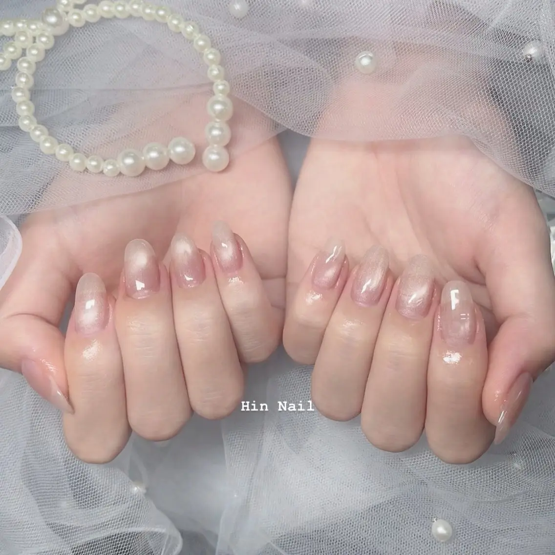 ネイル ボルドー チークネイル フレンチネイル グラデーション キラキラネイル ハンドネイル HIN NAILのネイルデザイン